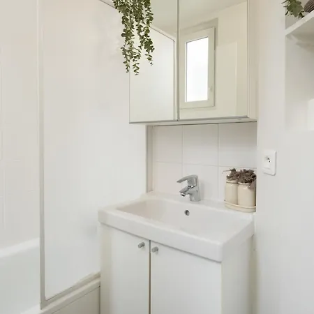 Sebastopol Chic Balcon & Parisian View Apartmán *